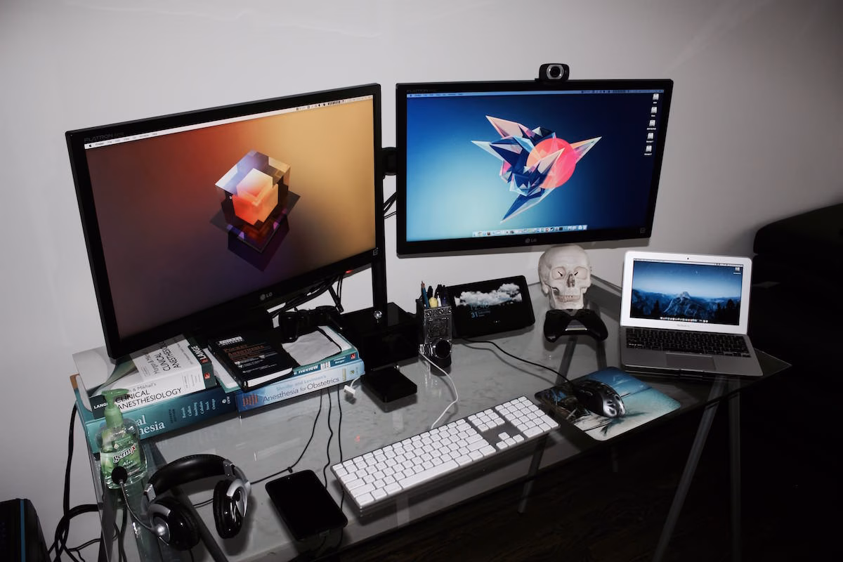 What’s On My Desk – October 2015